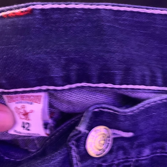 True Religion Size 42 US Blue and Red Jeans - Picture 2 of 4